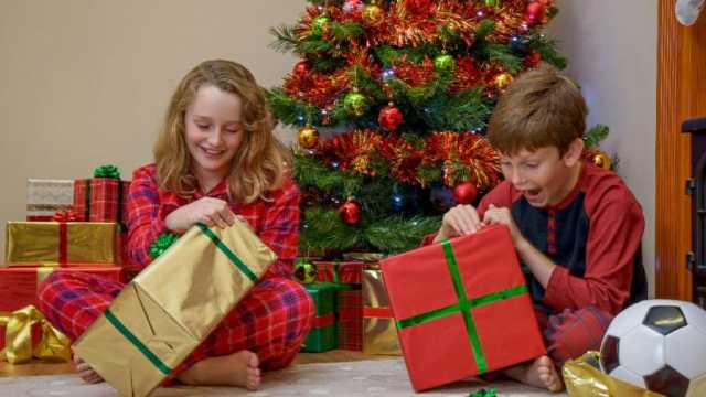 kids opening gifts