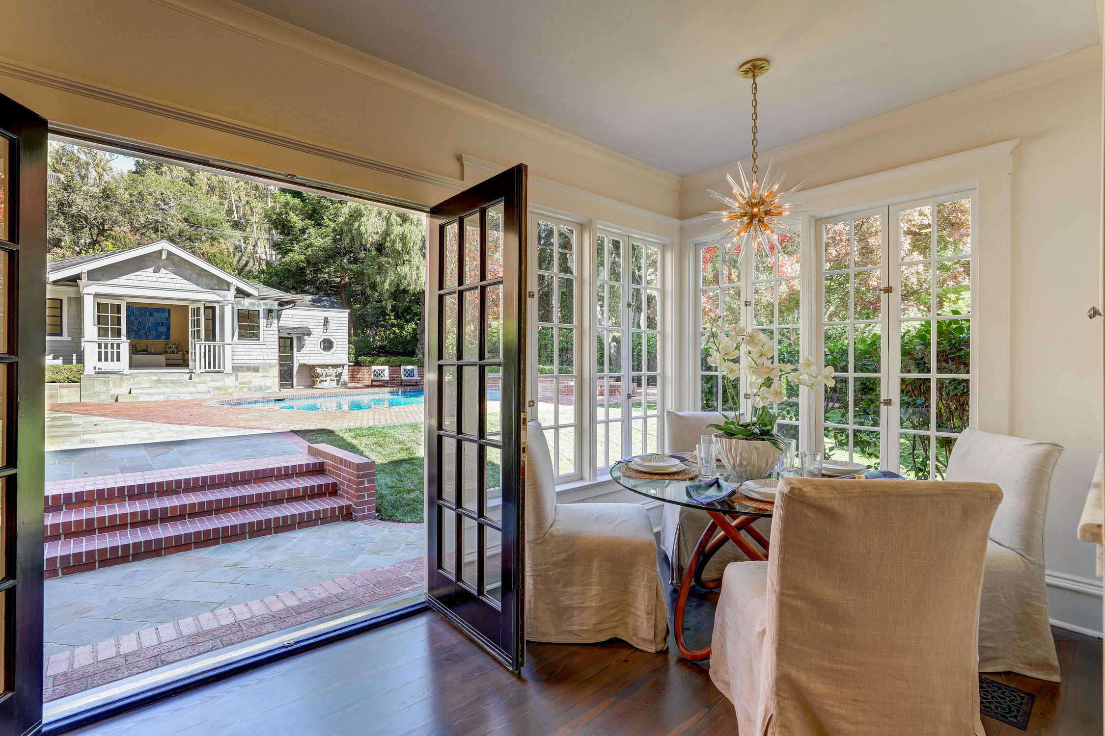 1654 Grand Avenue Image #17