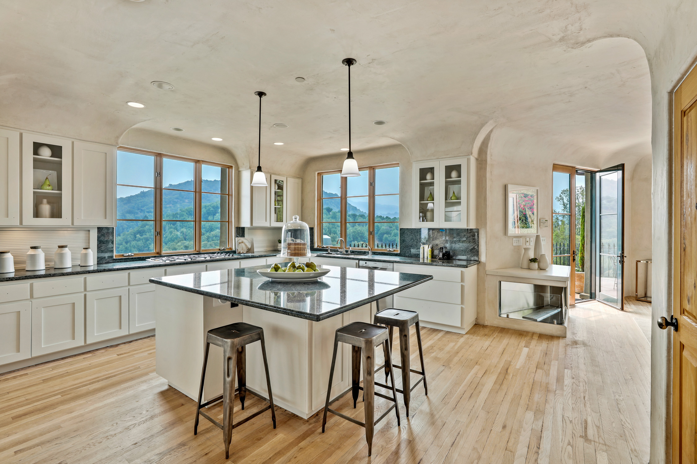 65 Summit Road Image #16