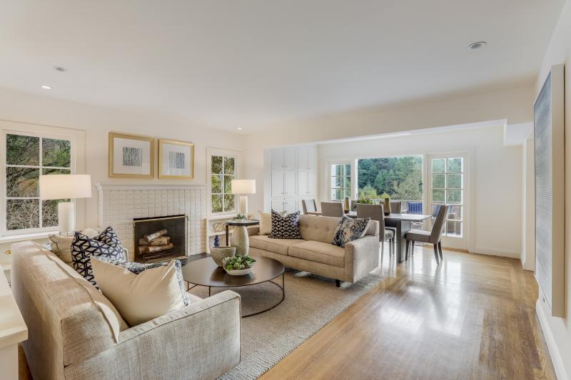 2 Madera Avenue living room