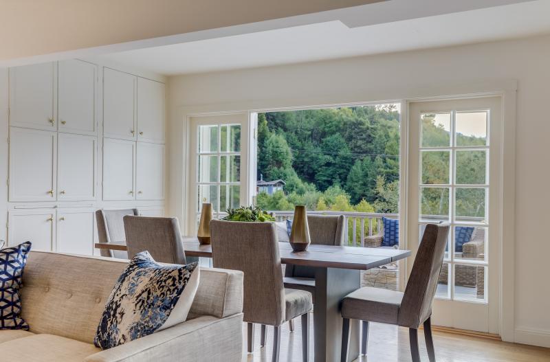 2 Madera Avenue dining area with view of outdoors 