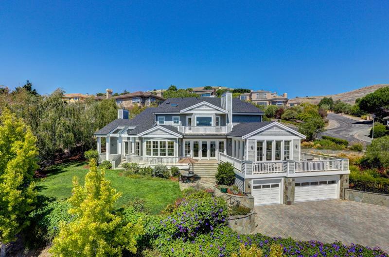 107 Reed Ranch Road, Tiburon