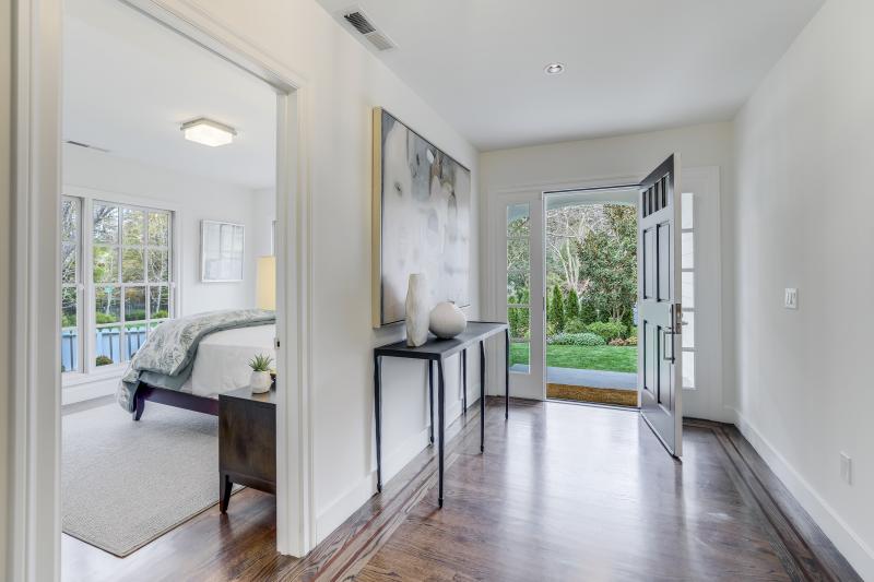 41 Austin Avenue foyer with open door