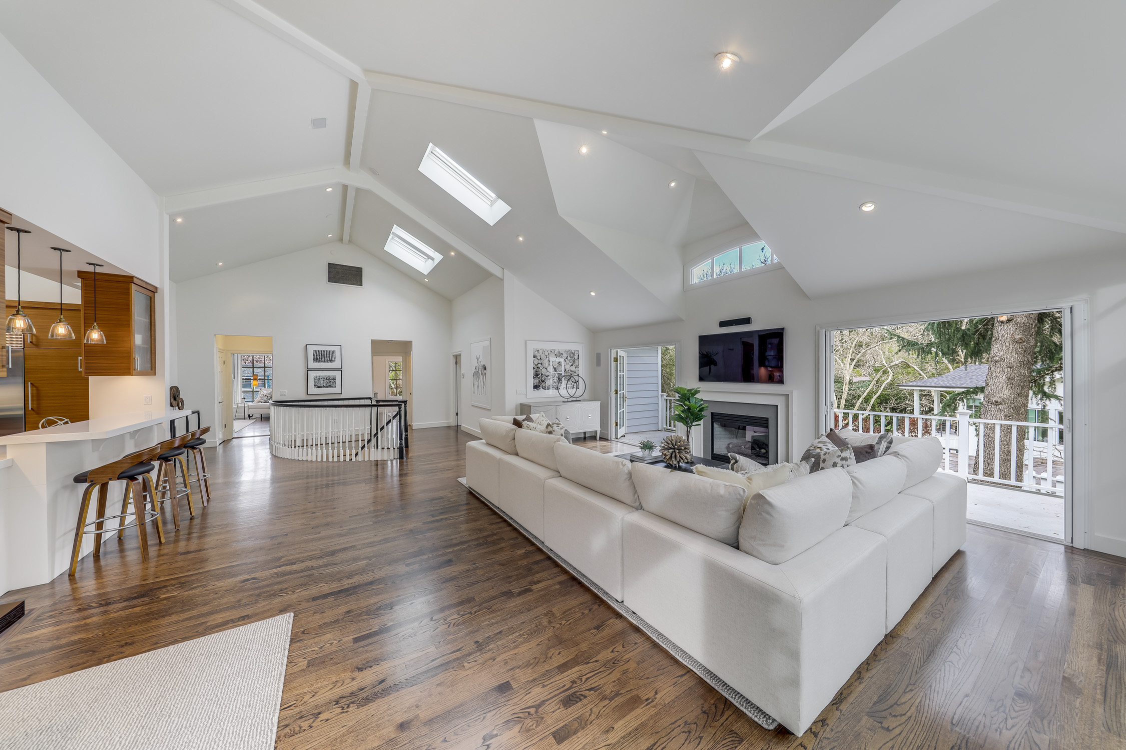 41 Austin Avenue living area with doors open