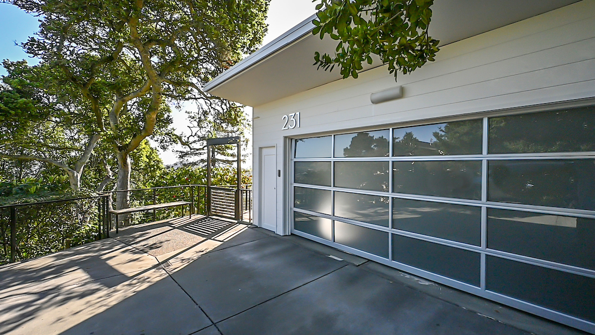 231 Princeton Avenue garage