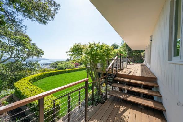 231 Princeton Avenue sideview of deck and lawn
