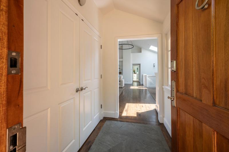 34 Bella Vista Avenue wood hallway