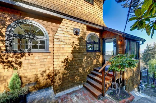 7 Merry Lane, Corte Madera #43 steps to doorway