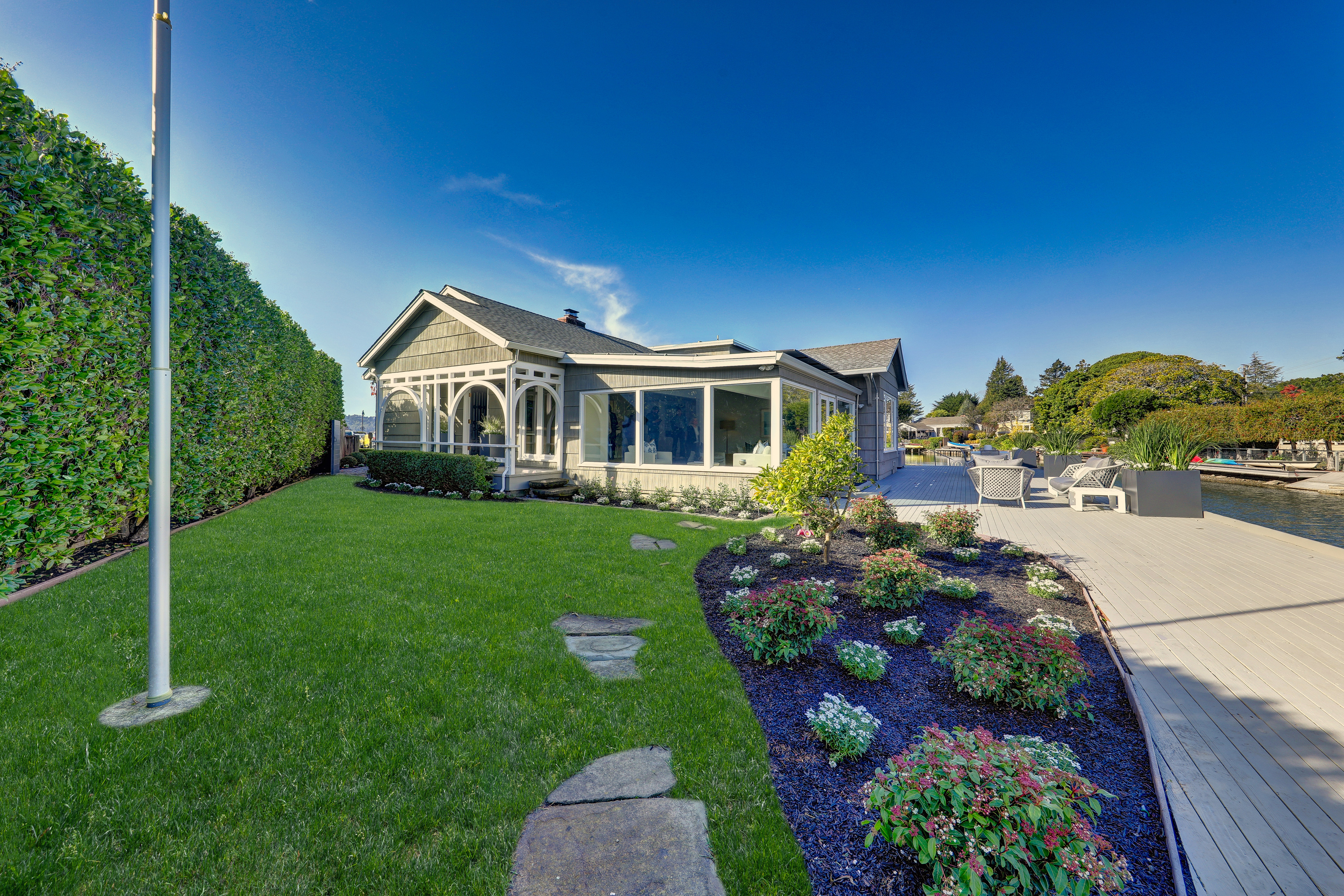 5 Hilarita Circle driveway and lawn