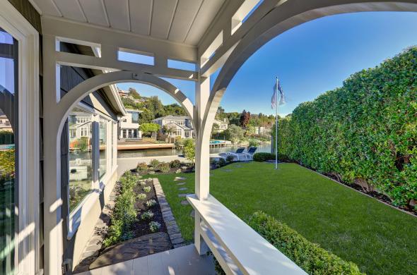 5 Hilarita Circle, Belvedere #61 5 Hilarita Circle side deck and lawn