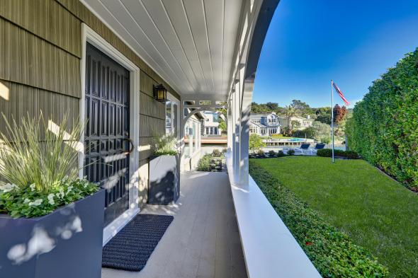 5 Hilarita Circle, Belvedere #61 5 Hilarita Circleside deck lawn and flag
