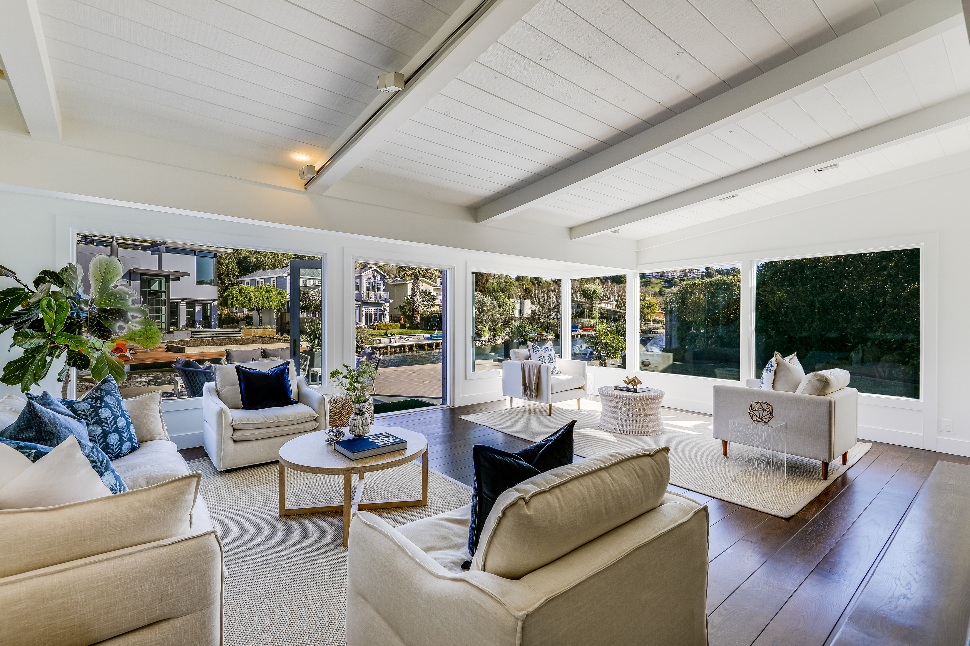5 Hilarita Circle living room with windows