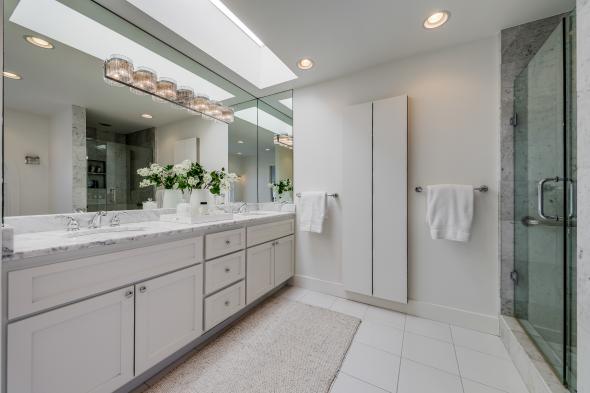 5 Hilarita Circle, Belvedere #61 5 Hilarita Circle master bath