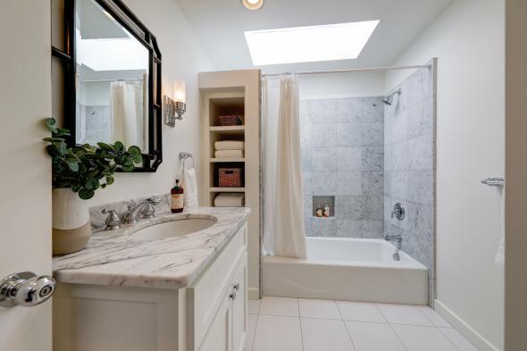 5 Hilarita Circle, Belvedere #61 5 Hilarita Circle smaller bathroom