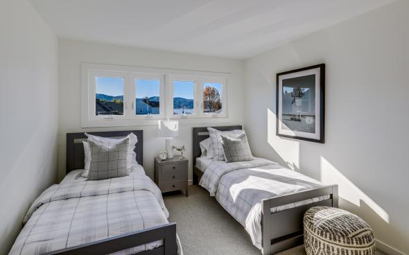 5 Hilarita Circle, Belvedere #61 5 Hilarita Circle small bedroom with two twin beds