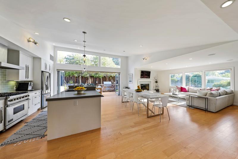 living kitchen room with indoor outdoor wall