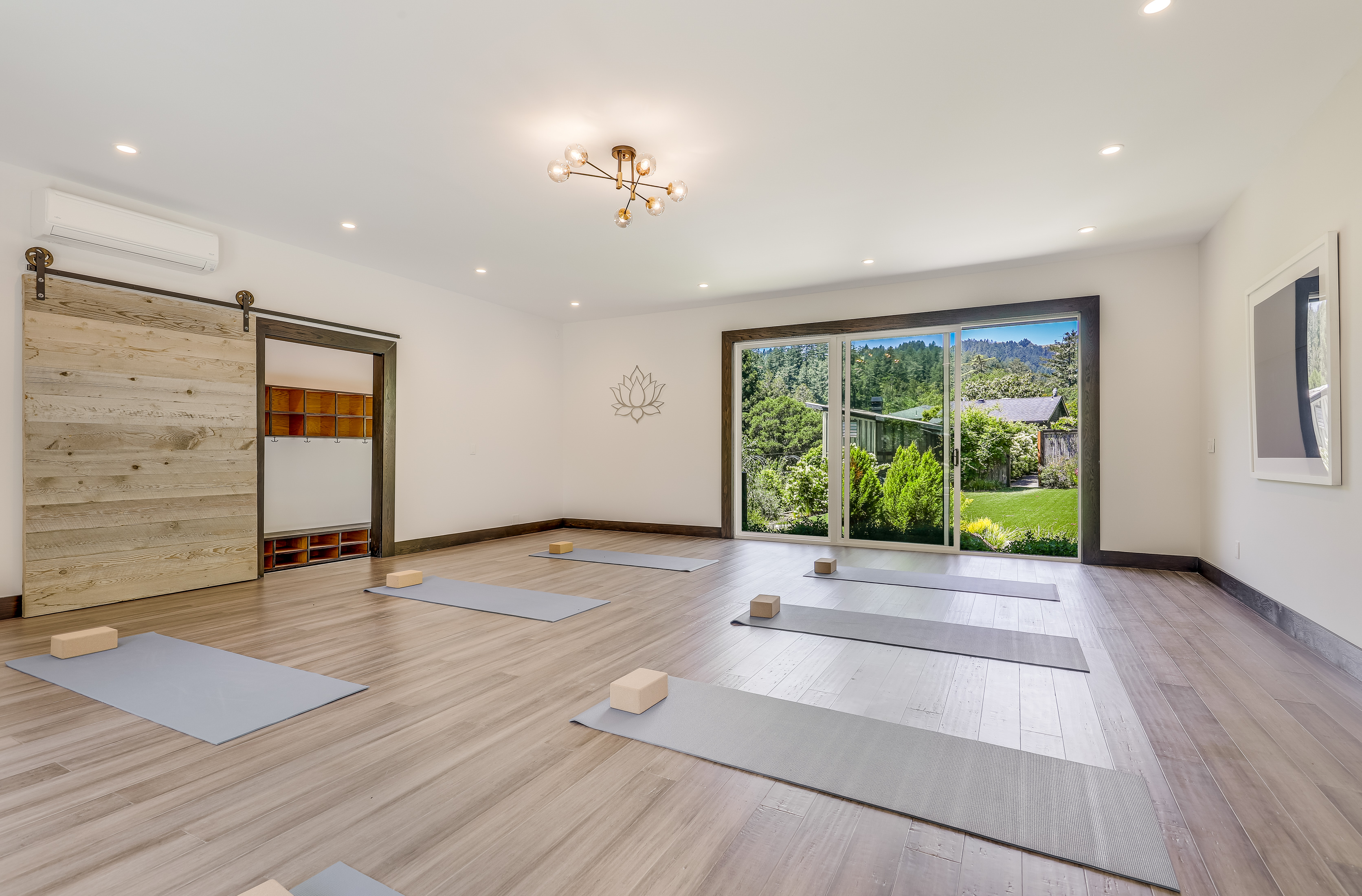 60 Arroyo Road, Forest Knolls #96