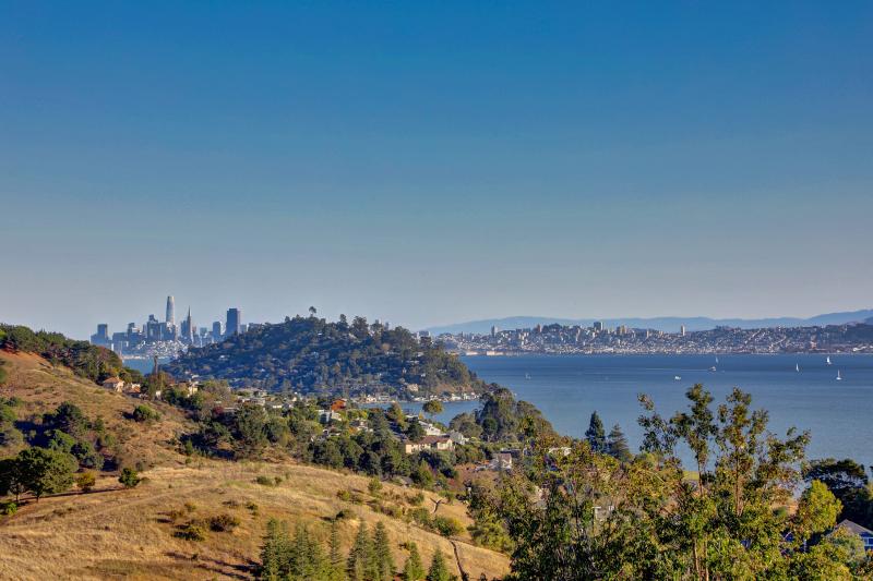 7 Mariposa Court, Tiburon