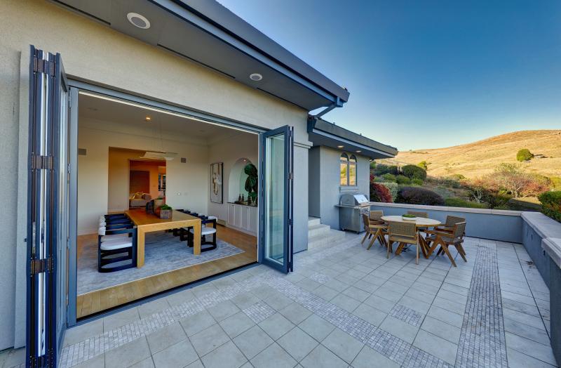 patio, looking in to dining room