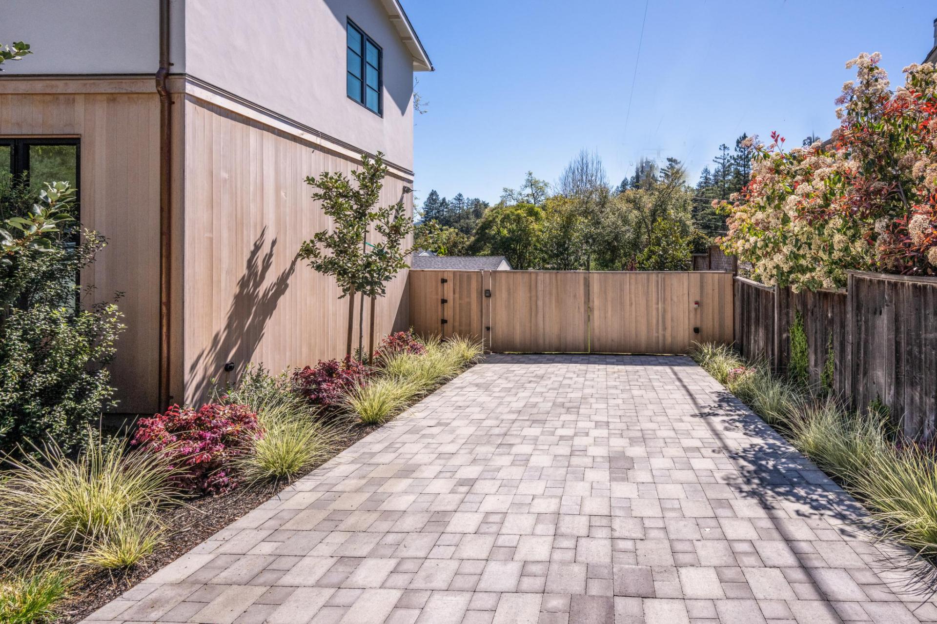 221 Poplar Drive, Kentfield #84