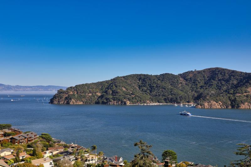 2110 Vistazo Street East, Tiburon #100