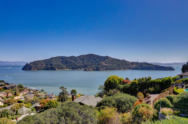 2110 Vistazo Street East, Tiburon #104