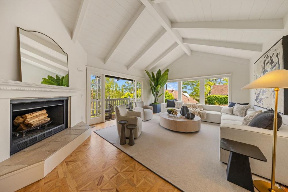44 Mirabel Avenue, Mill Valley #40 44 Mirabel Avenue, Mill Valley #40