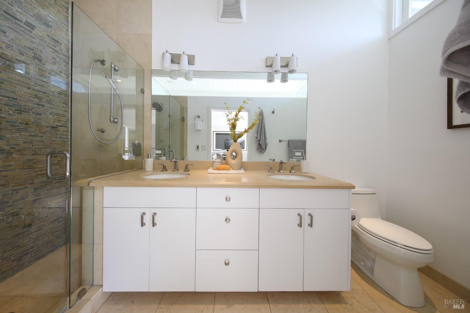 24 Via Navarro, Greenbrae #52