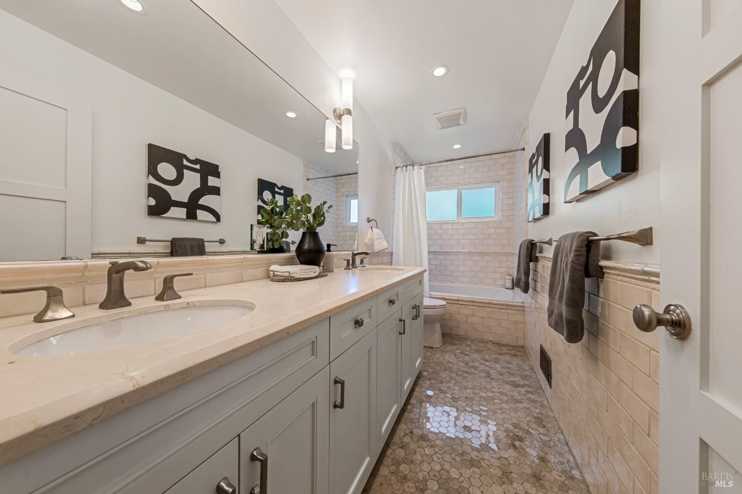 24 Via Navarro, Greenbrae #52