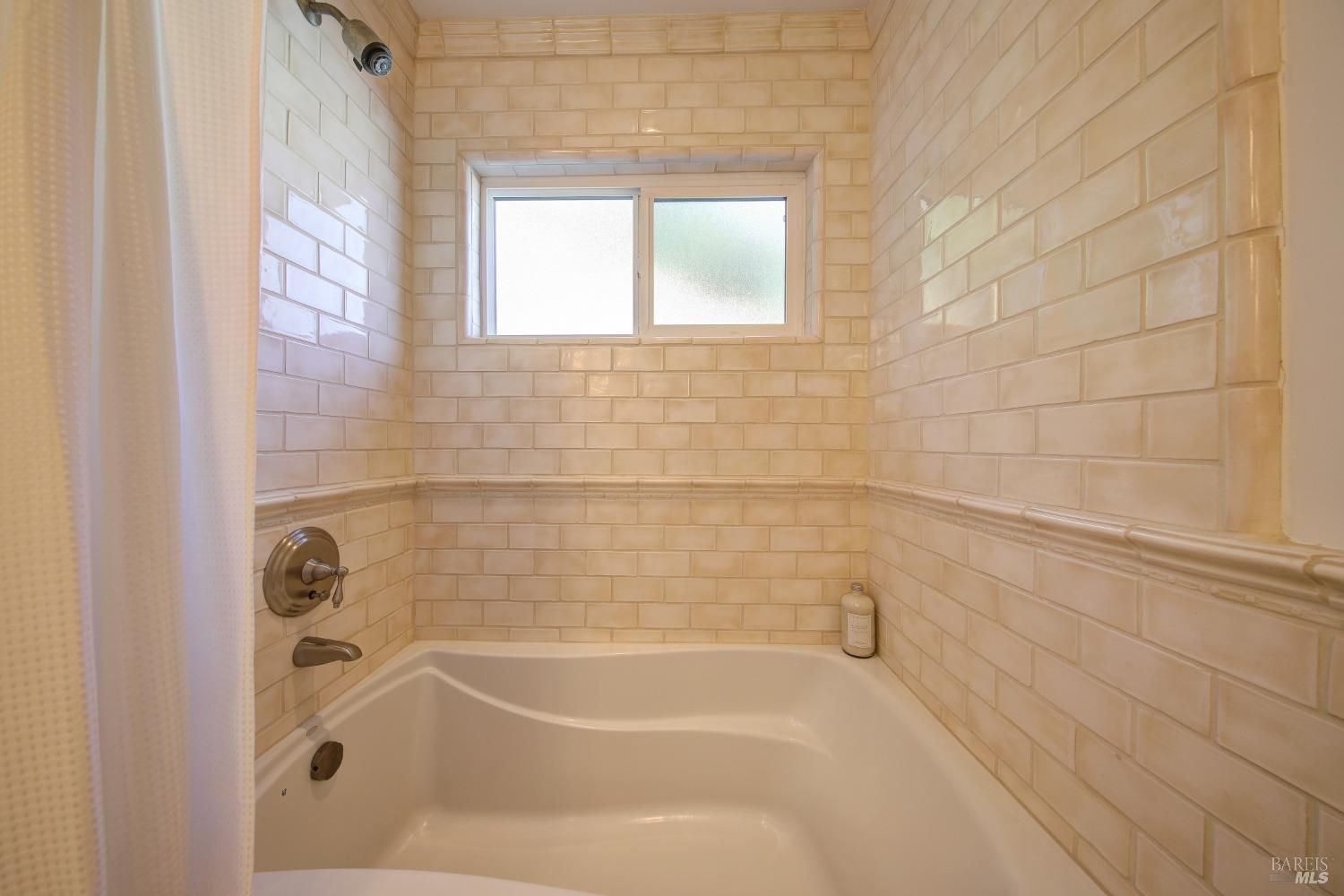 24 Via Navarro, Greenbrae #52