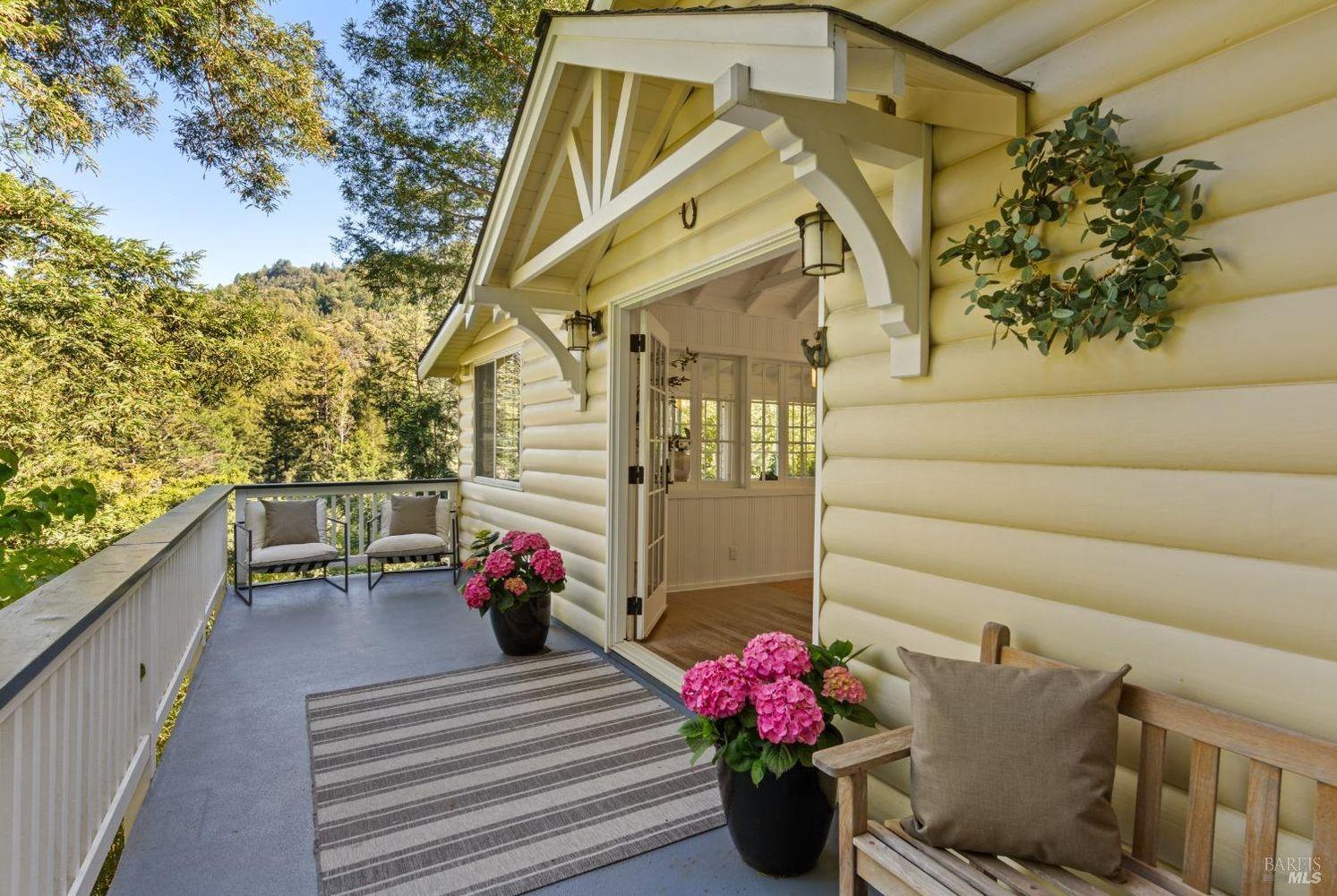 17 Oak Road, Larkspur
