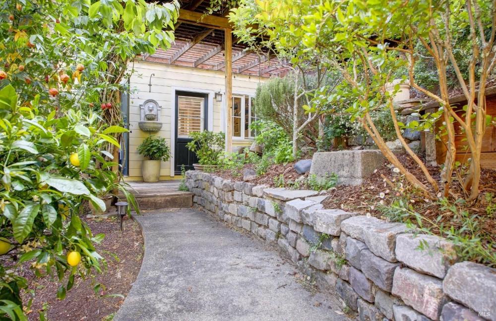 17 Oak Road, Larkspur #60 17 Oak Road, Larkspur #60