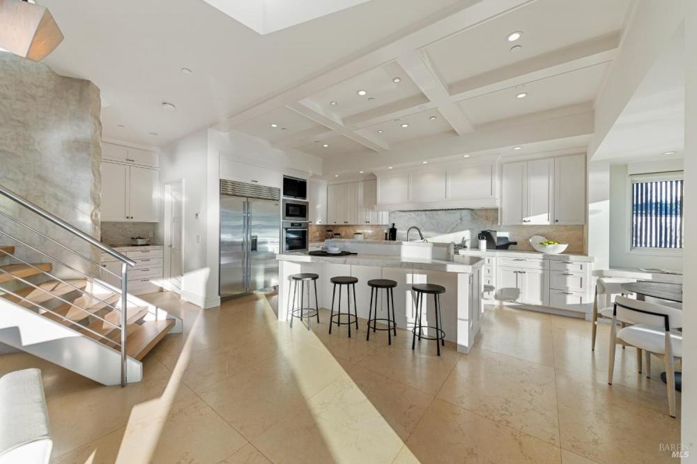 3 Bellevue Avenue, Belvedere #76 3 Bellevue Avenue, Belvedere #76