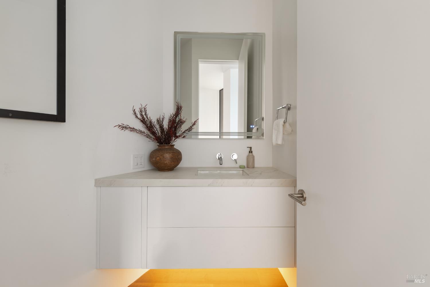 2215 Vistazo Street East, Tiburon #90