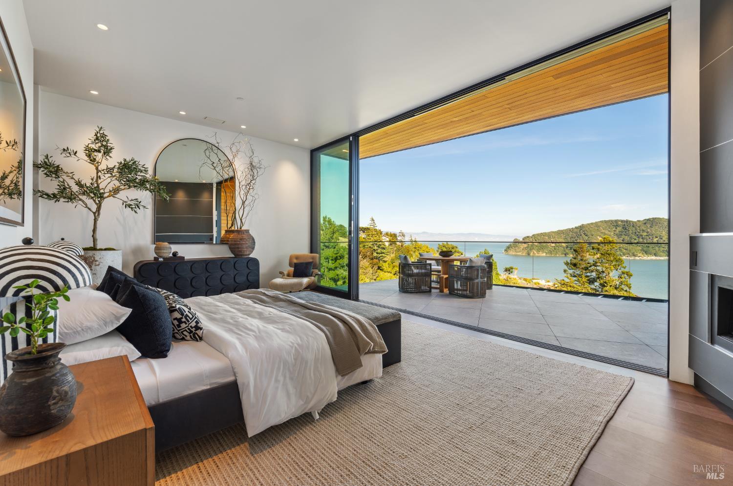 2215 Vistazo Street East, Tiburon #90