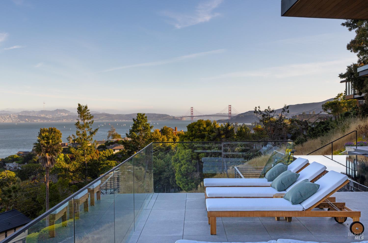 2215 Vistazo Street East, Tiburon #90