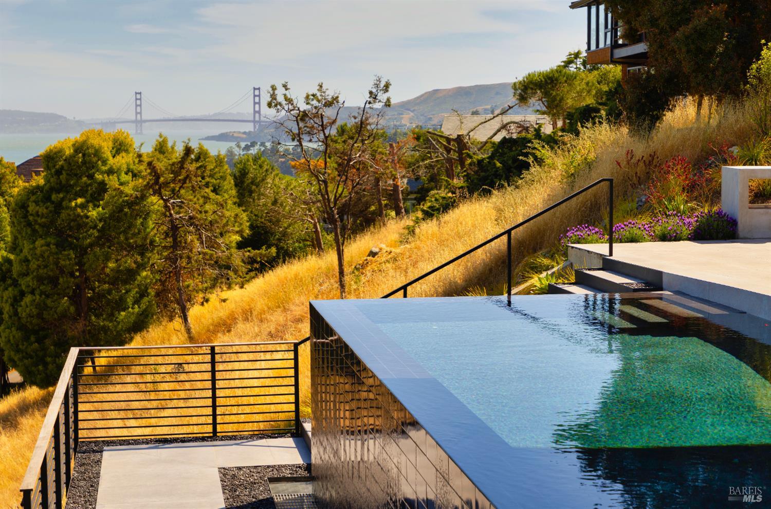 2215 Vistazo Street East, Tiburon #90