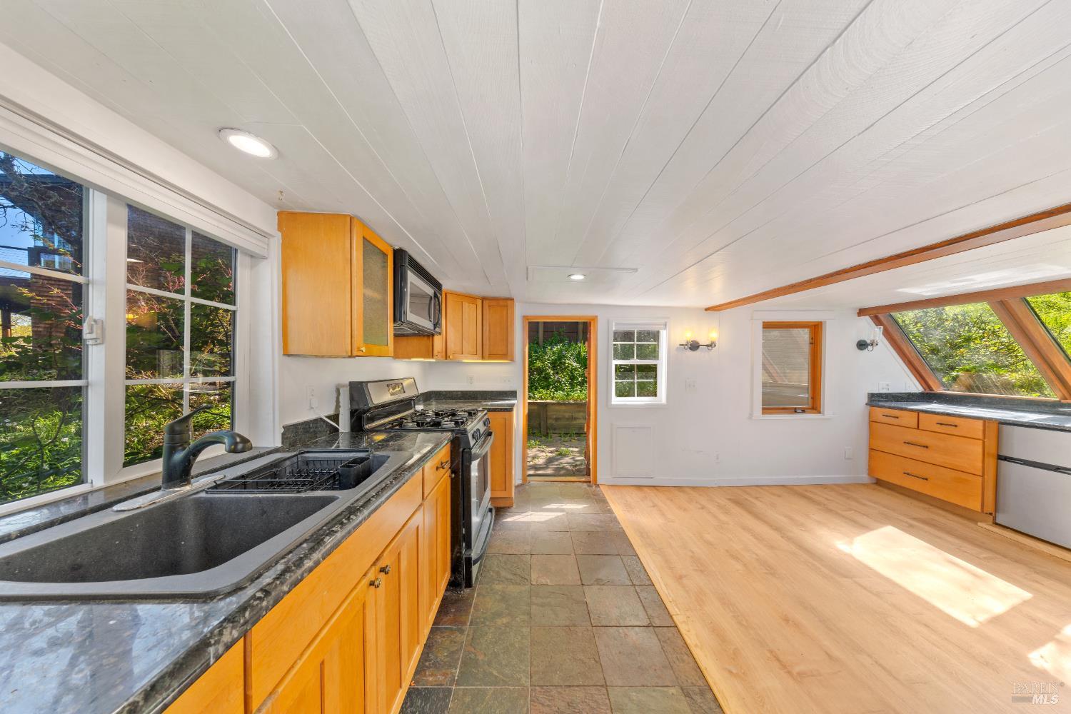 118 Francis Avenue, San Anselmo #59