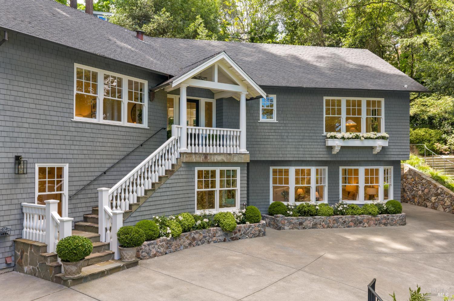 22 Chestnut Avenue, Ross #97