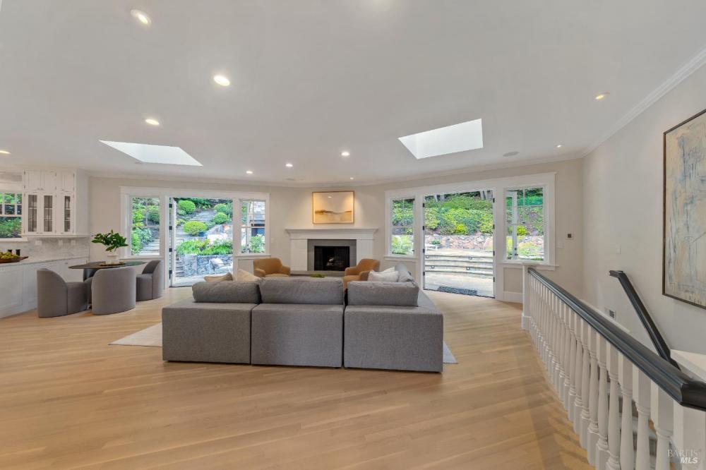 22 Chestnut Avenue, Ross #97