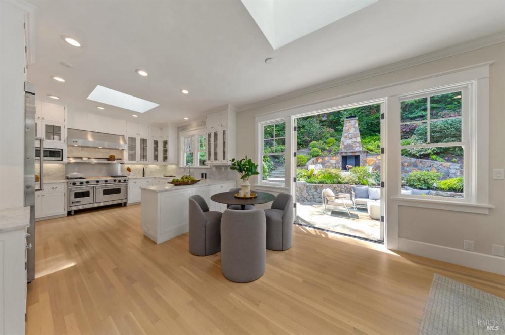 22 Chestnut Avenue, Ross #97