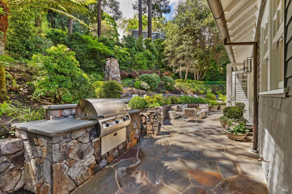 22 Chestnut Avenue, Ross #97