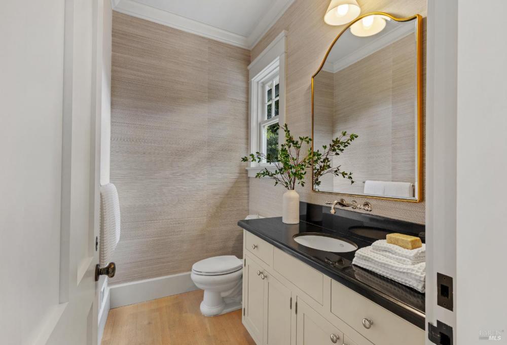 22 Chestnut Avenue, Ross #97