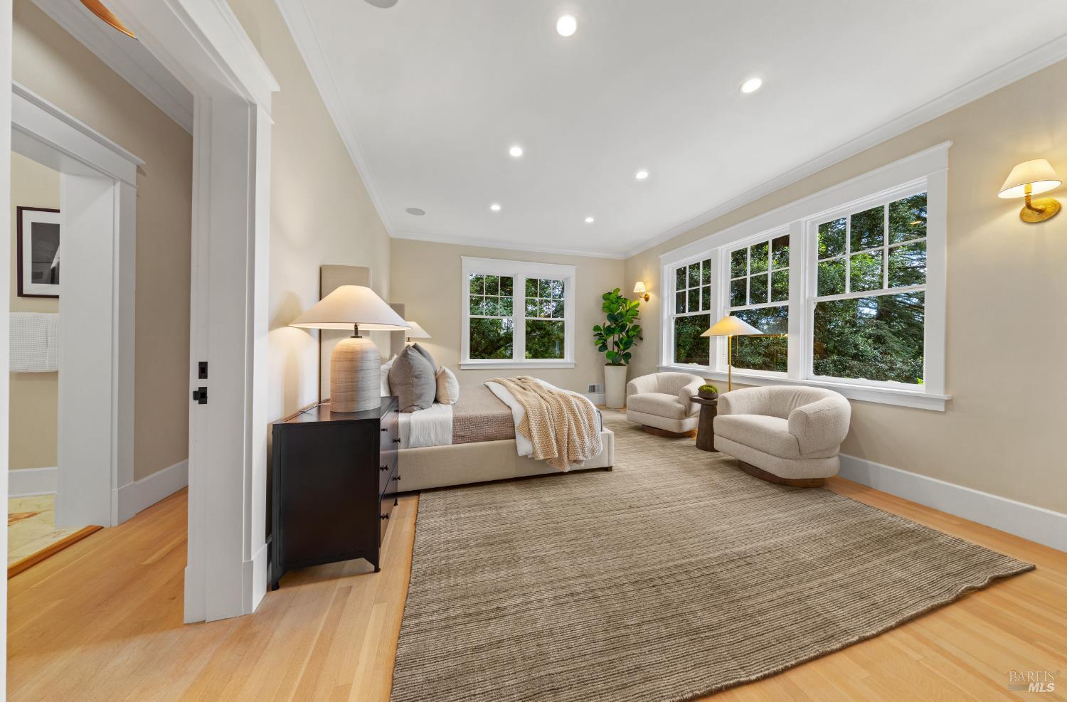 22 Chestnut Avenue, Ross #97