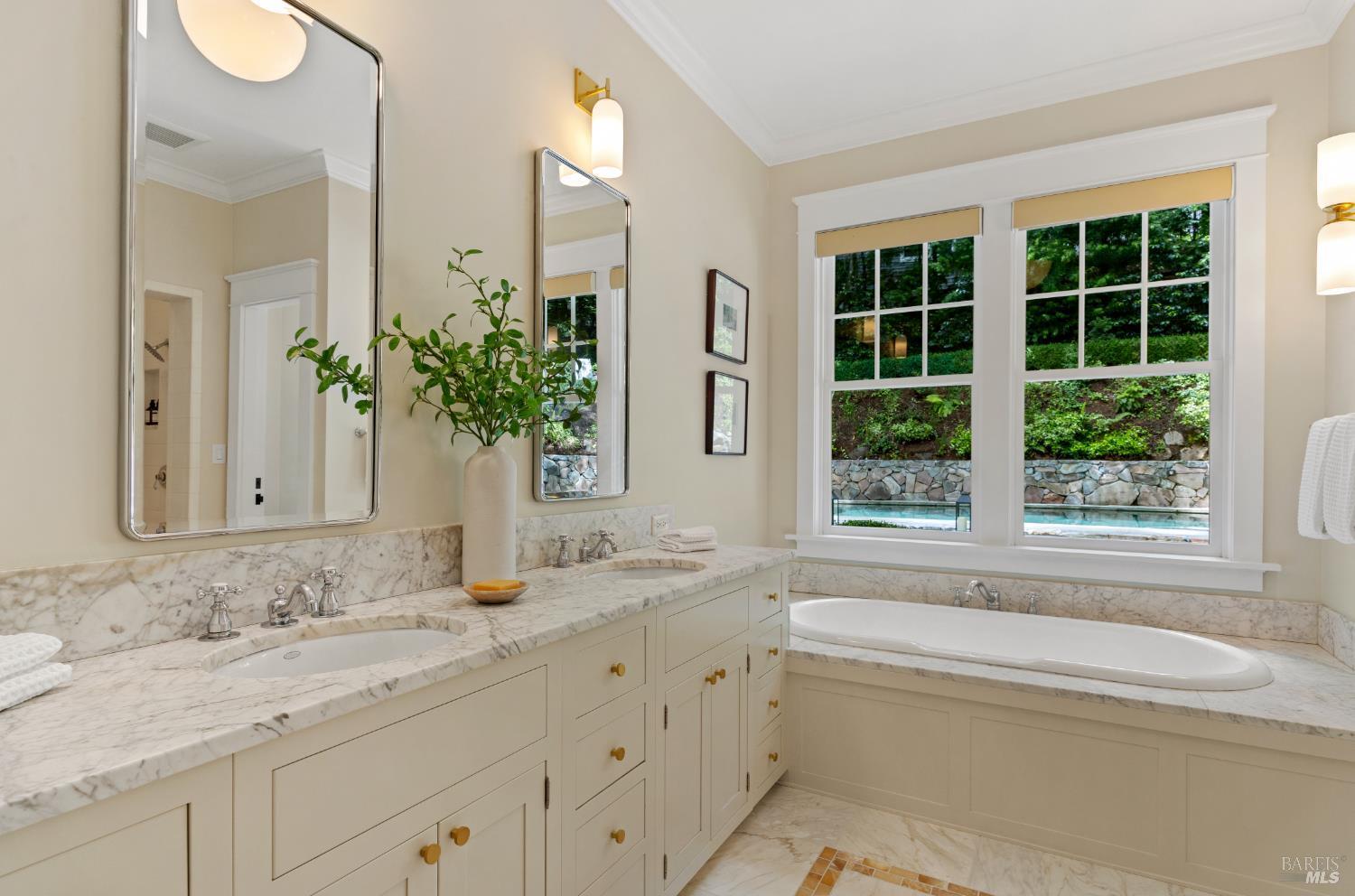 22 Chestnut Avenue, Ross #97