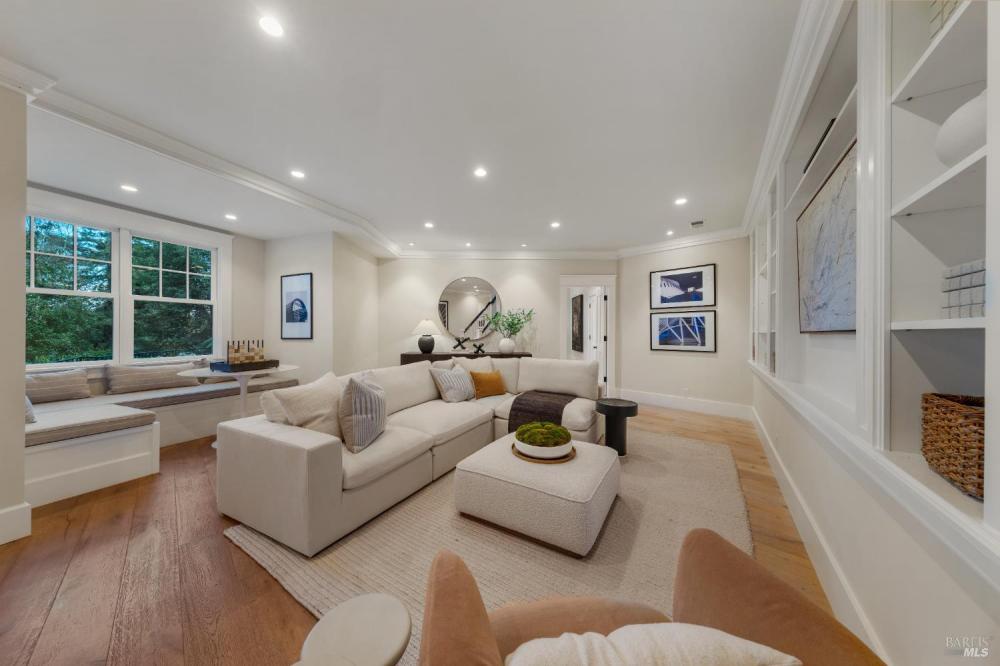 22 Chestnut Avenue, Ross #97