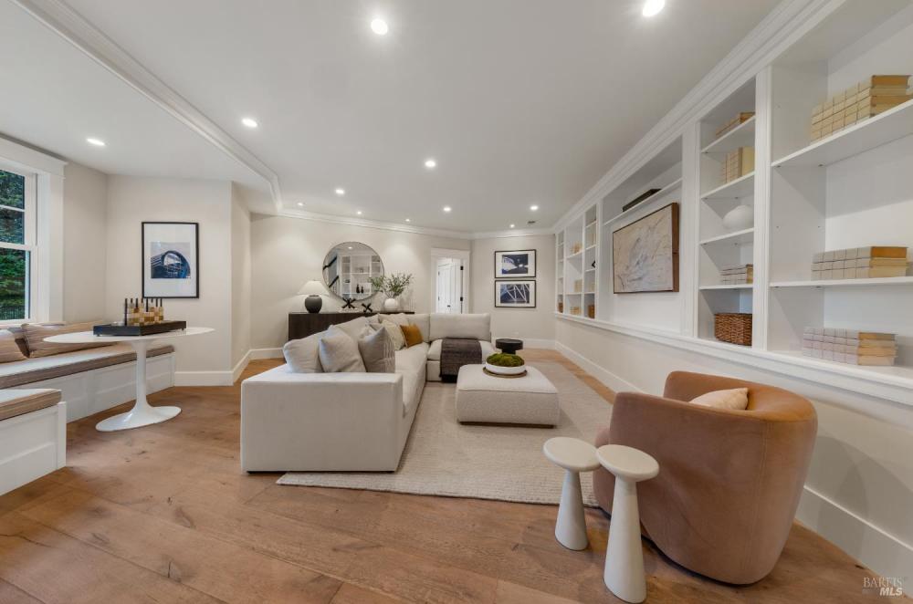 22 Chestnut Avenue, Ross #97