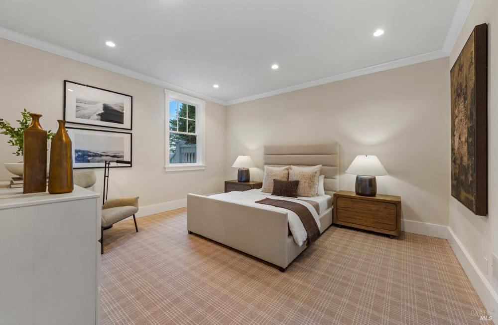 22 Chestnut Avenue, Ross #97