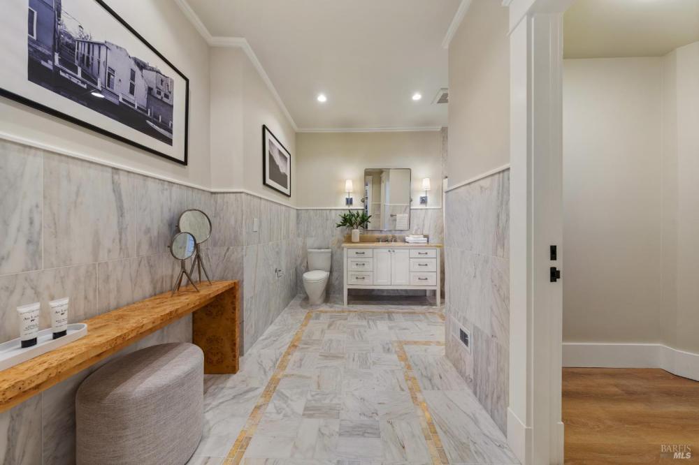 22 Chestnut Avenue, Ross #97