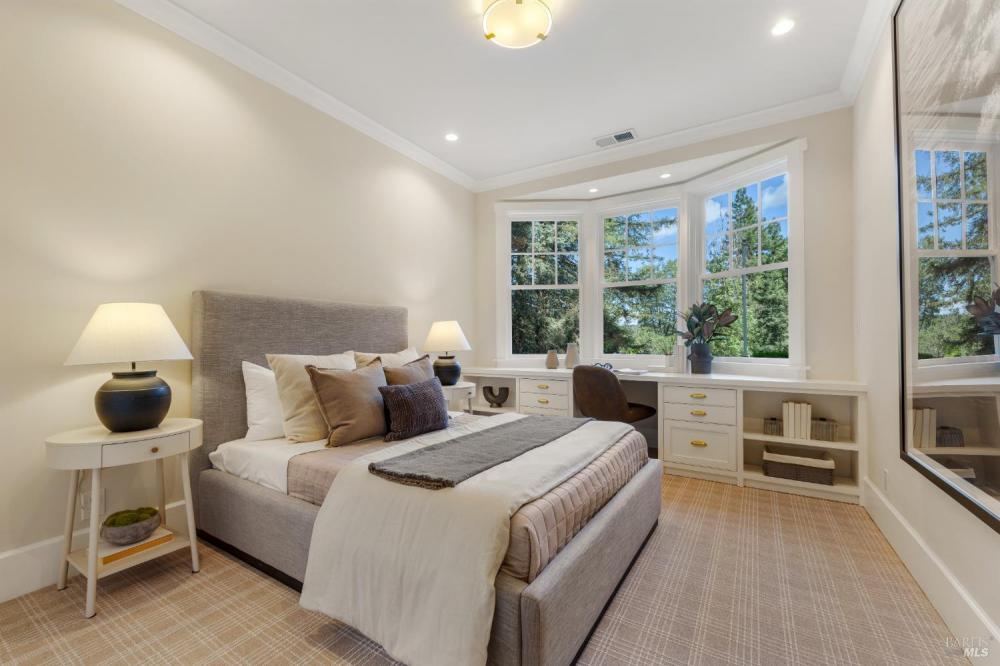 22 Chestnut Avenue, Ross #97